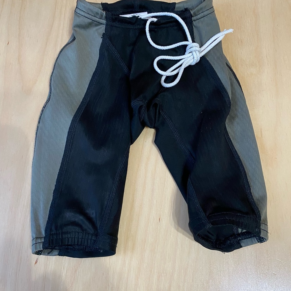 Speedo Fastskin FSII Kids Black and Gray Swim jammer size 22